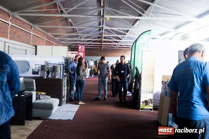 Zdjęcie w galerii na portalu naszraciborz.pl: Zespół Skaner na zakończenie pierwszego dnia targów w Pietrowicach Wielkich wiadomości z regionu