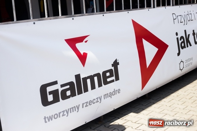 Zdjęcie w galerii na portalu naszraciborz.pl: Zespół Skaner na zakończenie pierwszego dnia targów w Pietrowicach Wielkich wiadomości z regionu