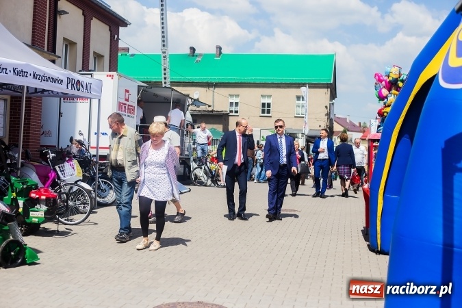Zdjęcie w galerii na portalu naszraciborz.pl: Zespół Skaner na zakończenie pierwszego dnia targów w Pietrowicach Wielkich wiadomości z regionu