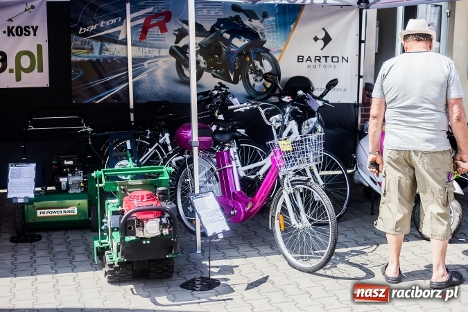 Zdjęcie w galerii na portalu naszraciborz.pl: Zespół Skaner na zakończenie pierwszego dnia targów w Pietrowicach Wielkich wiadomości z regionu