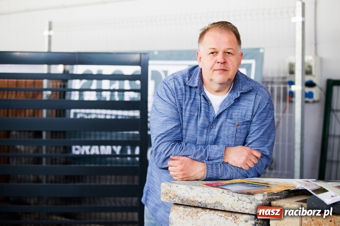 Zdjęcie w galerii na portalu naszraciborz.pl: Zespół Skaner na zakończenie pierwszego dnia targów w Pietrowicach Wielkich wiadomości z regionu