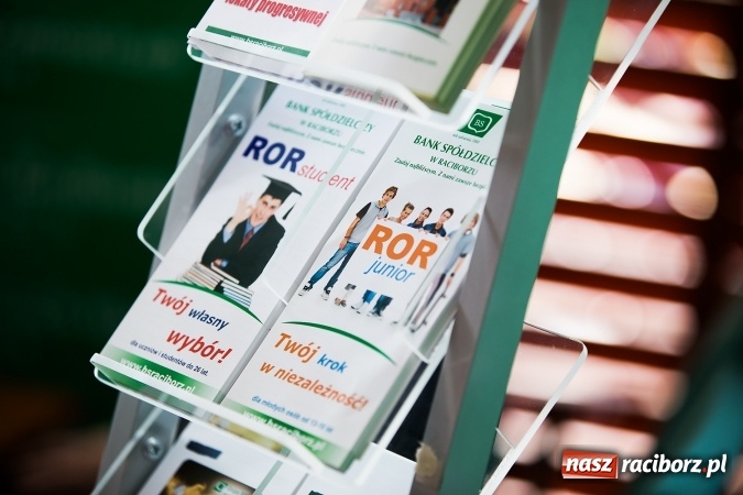 Zdjęcie w galerii na portalu naszraciborz.pl: Zespół Skaner na zakończenie pierwszego dnia targów w Pietrowicach Wielkich wiadomości z regionu