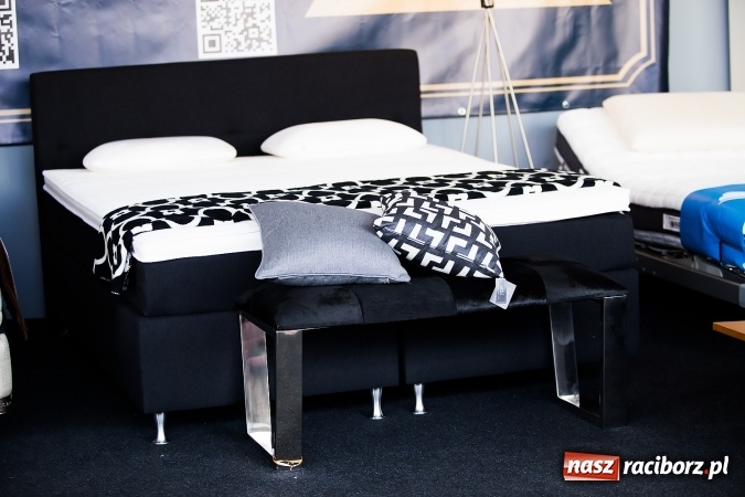 Zdjęcie w galerii na portalu naszraciborz.pl: Zespół Skaner na zakończenie pierwszego dnia targów w Pietrowicach Wielkich wiadomości z regionu