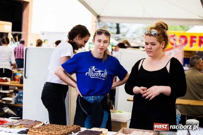 Zdjęcie w galerii na portalu naszraciborz.pl: Zespół Skaner na zakończenie pierwszego dnia targów w Pietrowicach Wielkich wiadomości z regionu