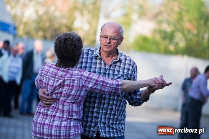 Zdjęcie w galerii na portalu naszraciborz.pl: Zespół Skaner na zakończenie pierwszego dnia targów w Pietrowicach Wielkich wiadomości z regionu