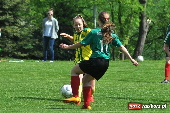 Zdjęcie w galerii na portalu naszraciborz.pl: Piłkarki z Gamowa bliskie sprawienia niespodzianki wiadomości z regionu