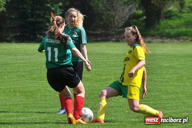 Zdjęcie w galerii na portalu naszraciborz.pl: Piłkarki z Gamowa bliskie sprawienia niespodzianki wiadomości z regionu