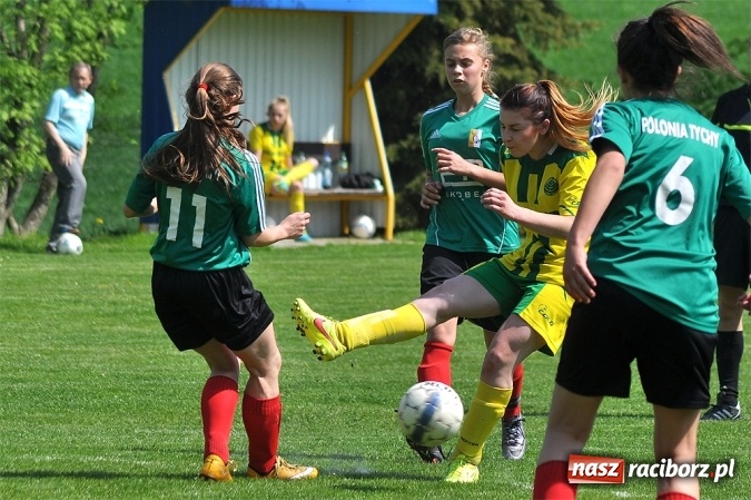 Zdjęcie w galerii na portalu naszraciborz.pl: Piłkarki z Gamowa bliskie sprawienia niespodzianki wiadomości z regionu