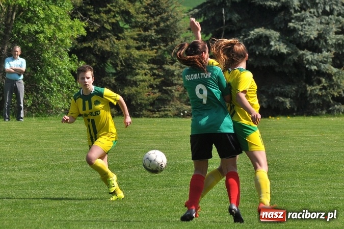 Zdjęcie w galerii na portalu naszraciborz.pl: Piłkarki z Gamowa bliskie sprawienia niespodzianki wiadomości z regionu