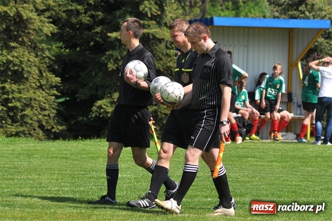 Zdjęcie w galerii na portalu naszraciborz.pl: Piłkarki z Gamowa bliskie sprawienia niespodzianki wiadomości z regionu