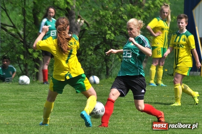 Zdjęcie w galerii na portalu naszraciborz.pl: Piłkarki z Gamowa bliskie sprawienia niespodzianki wiadomości z regionu