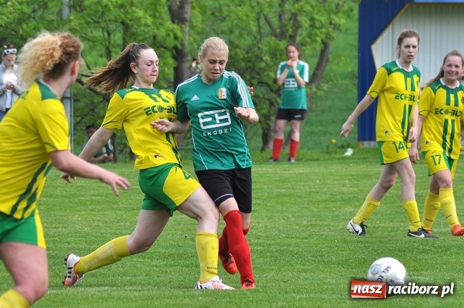 Zdjęcie w galerii na portalu naszraciborz.pl: Piłkarki z Gamowa bliskie sprawienia niespodzianki wiadomości z regionu