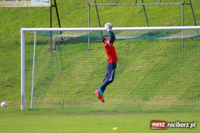 Zdjęcie w galerii na portalu naszraciborz.pl: LKS Krzyżanowice nie sprostał wiceliderowi wiadomości z regionu