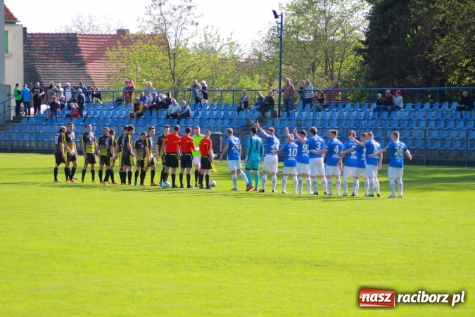 Zdjęcie w galerii na portalu naszraciborz.pl: LKS Krzyżanowice nie sprostał wiceliderowi wiadomości z regionu