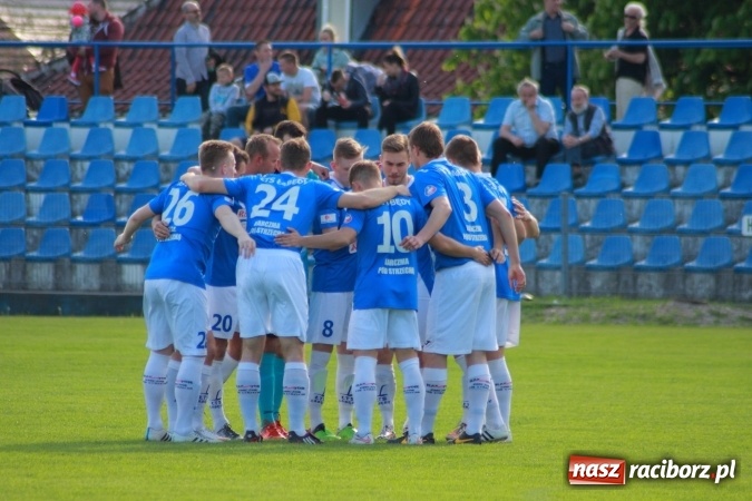 Zdjęcie w galerii na portalu naszraciborz.pl: LKS Krzyżanowice nie sprostał wiceliderowi wiadomości z regionu