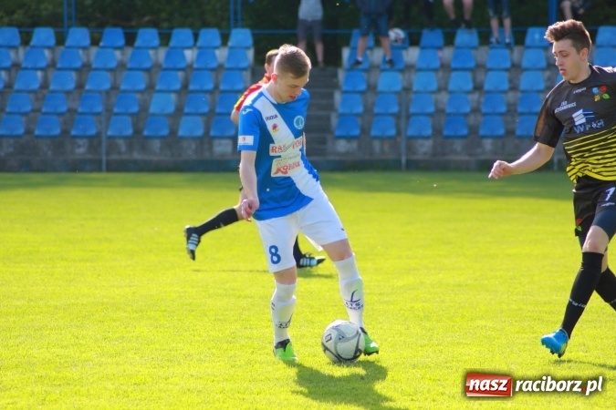 Zdjęcie w galerii na portalu naszraciborz.pl: LKS Krzyżanowice nie sprostał wiceliderowi wiadomości z regionu