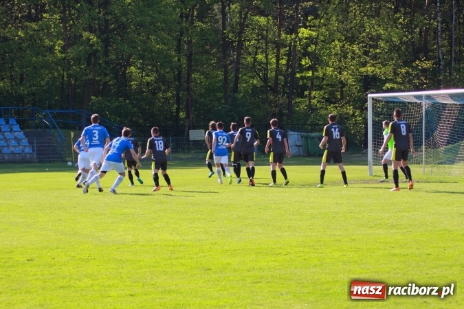 Zdjęcie w galerii na portalu naszraciborz.pl: LKS Krzyżanowice nie sprostał wiceliderowi wiadomości z regionu