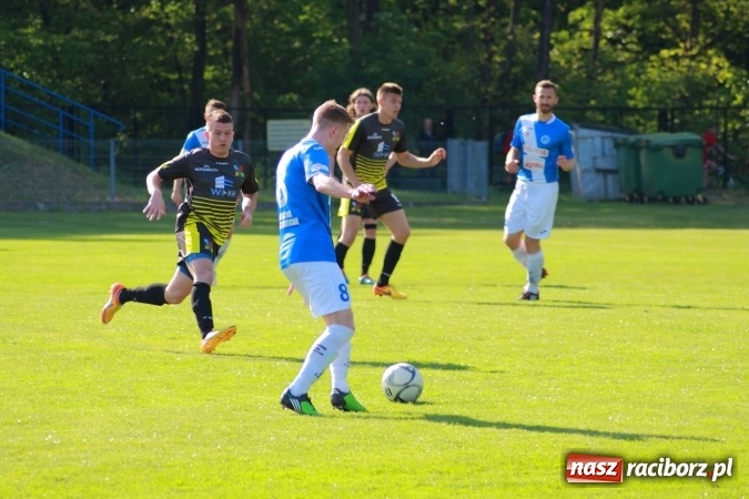 Zdjęcie w galerii na portalu naszraciborz.pl: LKS Krzyżanowice nie sprostał wiceliderowi wiadomości z regionu