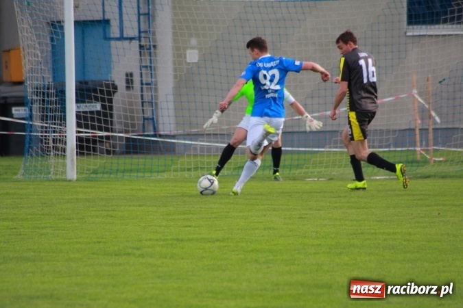 Zdjęcie w galerii na portalu naszraciborz.pl: LKS Krzyżanowice nie sprostał wiceliderowi wiadomości z regionu