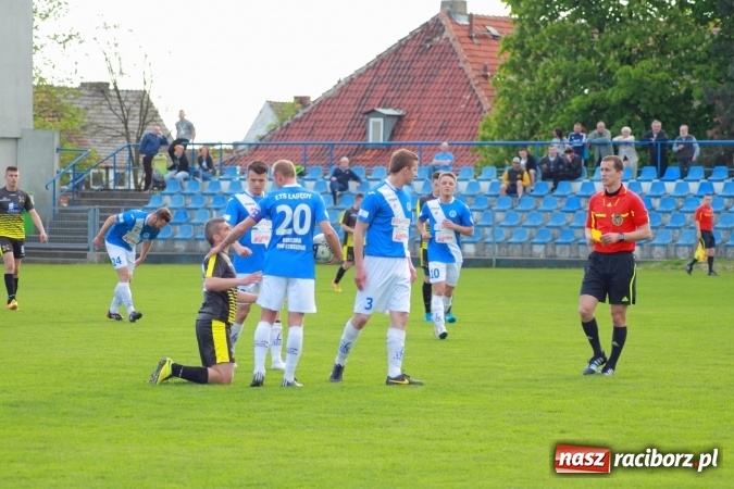 Zdjęcie w galerii na portalu naszraciborz.pl: LKS Krzyżanowice nie sprostał wiceliderowi wiadomości z regionu