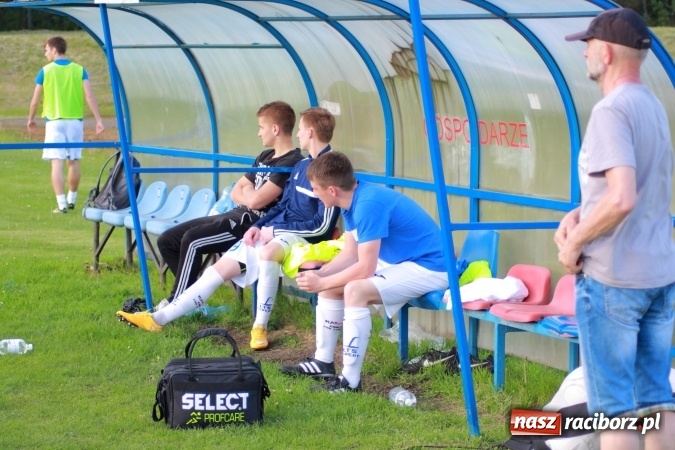 Zdjęcie w galerii na portalu naszraciborz.pl: LKS Krzyżanowice nie sprostał wiceliderowi wiadomości z regionu