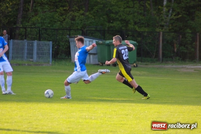 Zdjęcie w galerii na portalu naszraciborz.pl: LKS Krzyżanowice nie sprostał wiceliderowi wiadomości z regionu