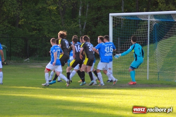 Zdjęcie w galerii na portalu naszraciborz.pl: LKS Krzyżanowice nie sprostał wiceliderowi wiadomości z regionu