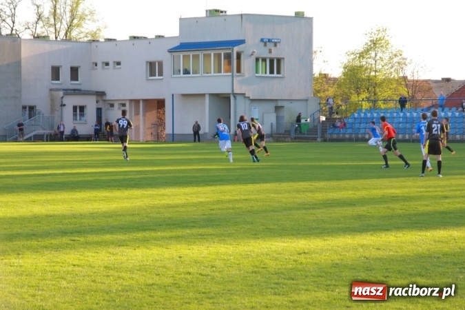 Zdjęcie w galerii na portalu naszraciborz.pl: LKS Krzyżanowice nie sprostał wiceliderowi wiadomości z regionu