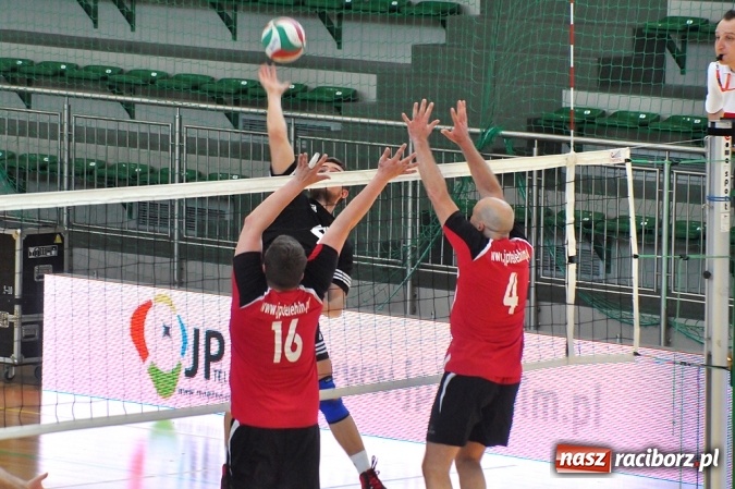 Zdjęcie w galerii na portalu naszraciborz.pl: XIX sezon Raciborskiej Ligi Piłki Siatkowej za nami. Nowiny i KKS Rybnik najlepsze wiadomości z regionu