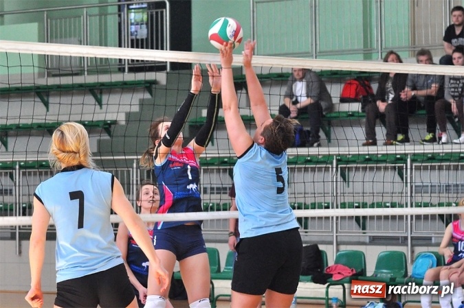 Zdjęcie w galerii na portalu naszraciborz.pl: XIX sezon Raciborskiej Ligi Piłki Siatkowej za nami. Nowiny i KKS Rybnik najlepsze wiadomości z regionu