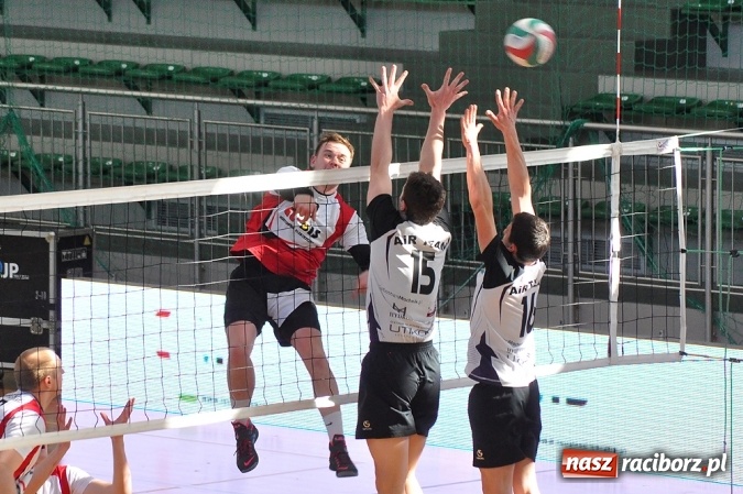 Zdjęcie w galerii na portalu naszraciborz.pl: XIX sezon Raciborskiej Ligi Piłki Siatkowej za nami. Nowiny i KKS Rybnik najlepsze wiadomości z regionu