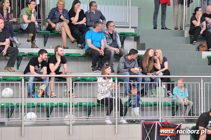Zdjęcie w galerii na portalu naszraciborz.pl: XIX sezon Raciborskiej Ligi Piłki Siatkowej za nami. Nowiny i KKS Rybnik najlepsze wiadomości z regionu