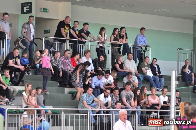 Zdjęcie w galerii na portalu naszraciborz.pl: XIX sezon Raciborskiej Ligi Piłki Siatkowej za nami. Nowiny i KKS Rybnik najlepsze wiadomości z regionu
