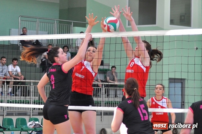 Zdjęcie w galerii na portalu naszraciborz.pl: XIX sezon Raciborskiej Ligi Piłki Siatkowej za nami. Nowiny i KKS Rybnik najlepsze wiadomości z regionu