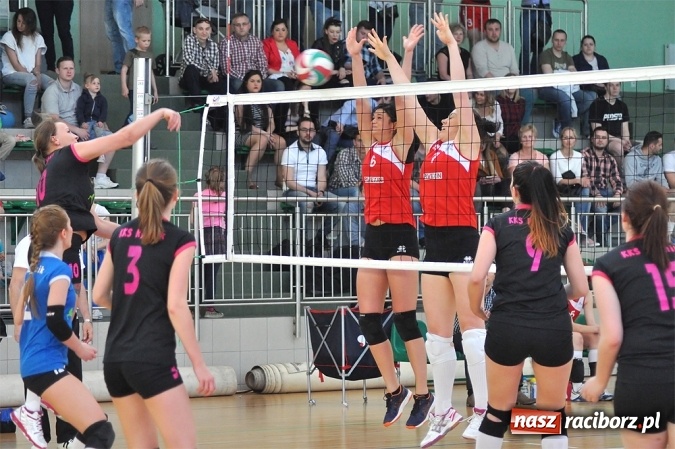 Zdjęcie w galerii na portalu naszraciborz.pl: XIX sezon Raciborskiej Ligi Piłki Siatkowej za nami. Nowiny i KKS Rybnik najlepsze wiadomości z regionu