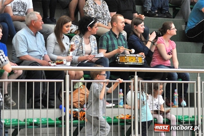 Zdjęcie w galerii na portalu naszraciborz.pl: XIX sezon Raciborskiej Ligi Piłki Siatkowej za nami. Nowiny i KKS Rybnik najlepsze wiadomości z regionu