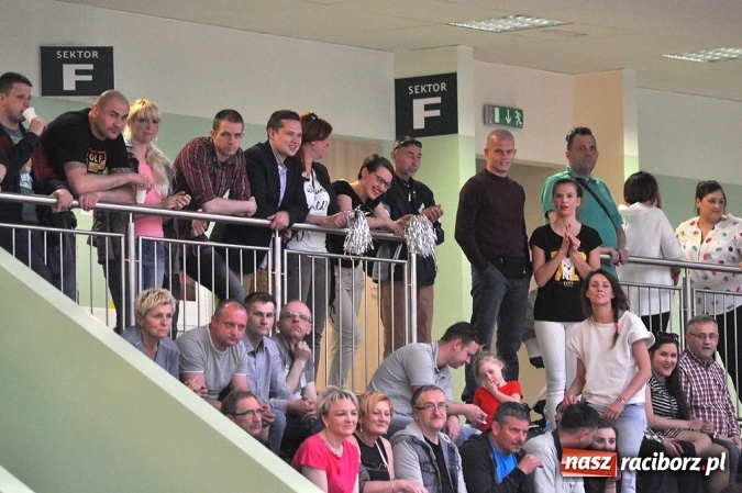 Zdjęcie w galerii na portalu naszraciborz.pl: XIX sezon Raciborskiej Ligi Piłki Siatkowej za nami. Nowiny i KKS Rybnik najlepsze wiadomości z regionu