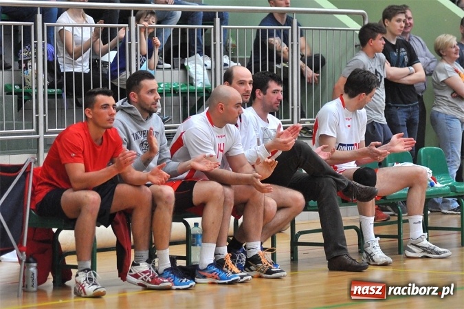 Zdjęcie w galerii na portalu naszraciborz.pl: XIX sezon Raciborskiej Ligi Piłki Siatkowej za nami. Nowiny i KKS Rybnik najlepsze wiadomości z regionu