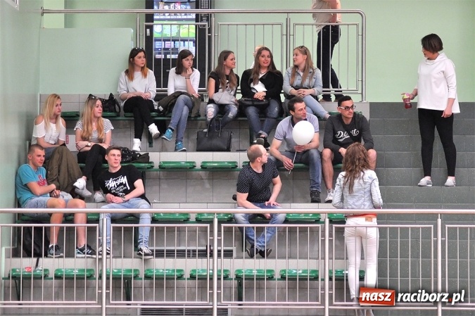 Zdjęcie w galerii na portalu naszraciborz.pl: XIX sezon Raciborskiej Ligi Piłki Siatkowej za nami. Nowiny i KKS Rybnik najlepsze wiadomości z regionu