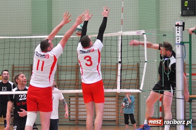 Zdjęcie w galerii na portalu naszraciborz.pl: XIX sezon Raciborskiej Ligi Piłki Siatkowej za nami. Nowiny i KKS Rybnik najlepsze wiadomości z regionu