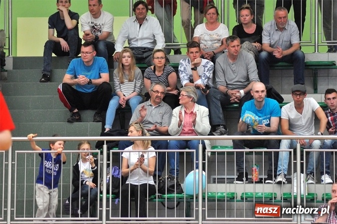 Zdjęcie w galerii na portalu naszraciborz.pl: XIX sezon Raciborskiej Ligi Piłki Siatkowej za nami. Nowiny i KKS Rybnik najlepsze wiadomości z regionu
