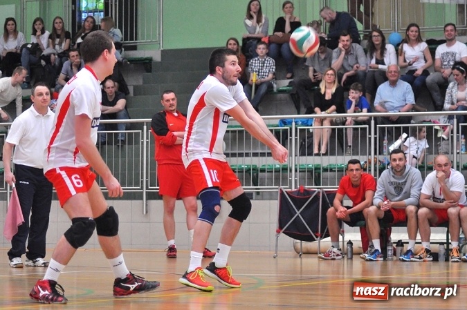 Zdjęcie w galerii na portalu naszraciborz.pl: XIX sezon Raciborskiej Ligi Piłki Siatkowej za nami. Nowiny i KKS Rybnik najlepsze wiadomości z regionu