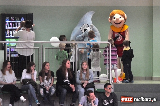 Zdjęcie w galerii na portalu naszraciborz.pl: XIX sezon Raciborskiej Ligi Piłki Siatkowej za nami. Nowiny i KKS Rybnik najlepsze wiadomości z regionu