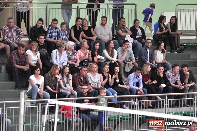 Zdjęcie w galerii na portalu naszraciborz.pl: XIX sezon Raciborskiej Ligi Piłki Siatkowej za nami. Nowiny i KKS Rybnik najlepsze wiadomości z regionu