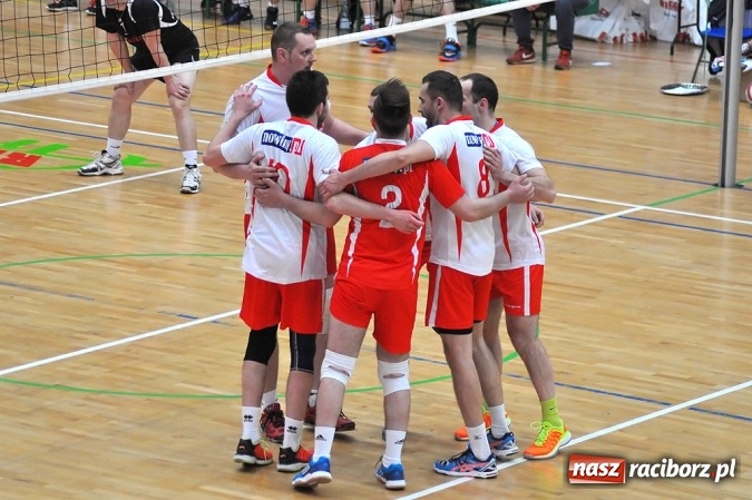 Zdjęcie w galerii na portalu naszraciborz.pl: XIX sezon Raciborskiej Ligi Piłki Siatkowej za nami. Nowiny i KKS Rybnik najlepsze wiadomości z regionu