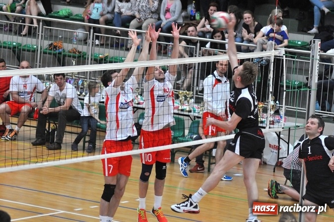 Zdjęcie w galerii na portalu naszraciborz.pl: XIX sezon Raciborskiej Ligi Piłki Siatkowej za nami. Nowiny i KKS Rybnik najlepsze wiadomości z regionu