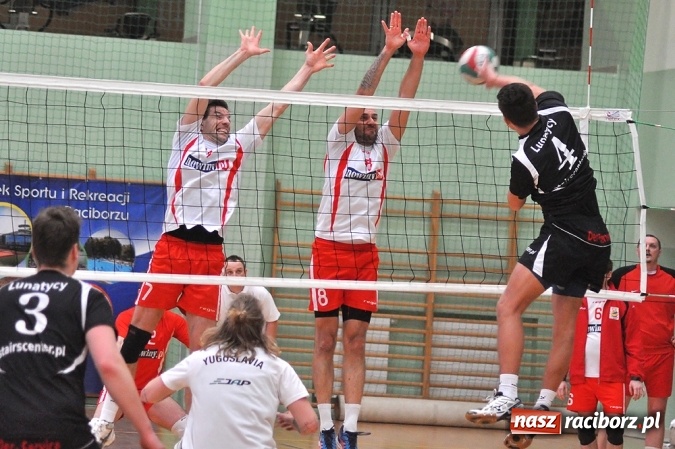 Zdjęcie w galerii na portalu naszraciborz.pl: XIX sezon Raciborskiej Ligi Piłki Siatkowej za nami. Nowiny i KKS Rybnik najlepsze wiadomości z regionu