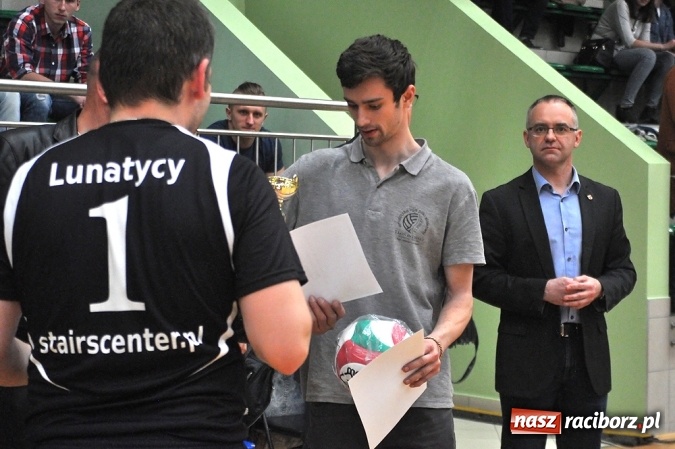 Zdjęcie w galerii na portalu naszraciborz.pl: XIX sezon Raciborskiej Ligi Piłki Siatkowej za nami. Nowiny i KKS Rybnik najlepsze wiadomości z regionu