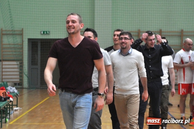 Zdjęcie w galerii na portalu naszraciborz.pl: XIX sezon Raciborskiej Ligi Piłki Siatkowej za nami. Nowiny i KKS Rybnik najlepsze wiadomości z regionu