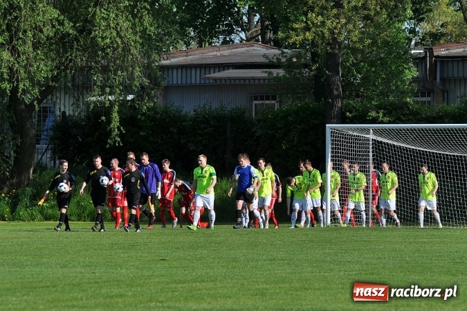 Zdjęcie w galerii na portalu naszraciborz.pl: Rafako uległo Zameczkowi z Czernicy wiadomości z regionu